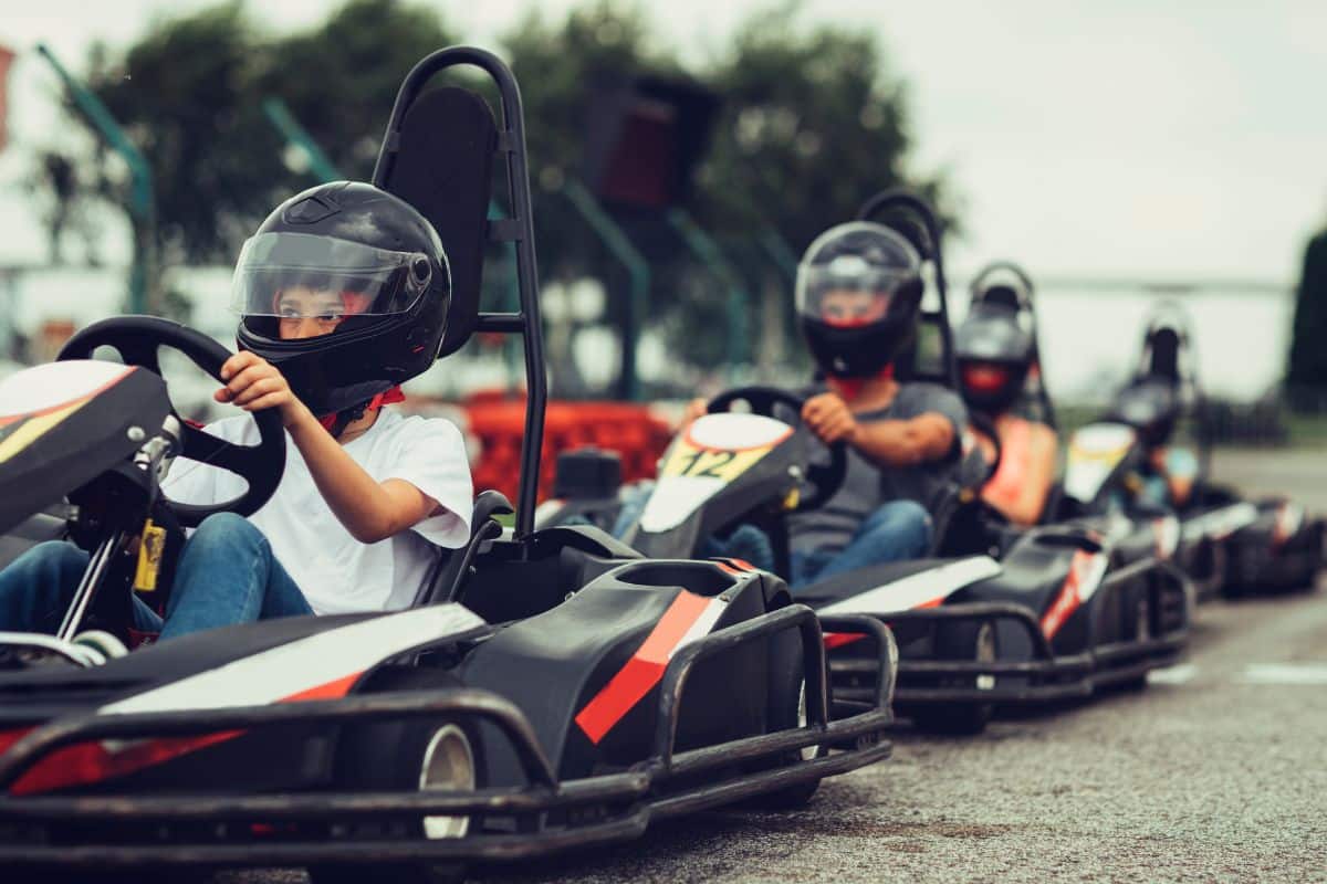 Faire du karting